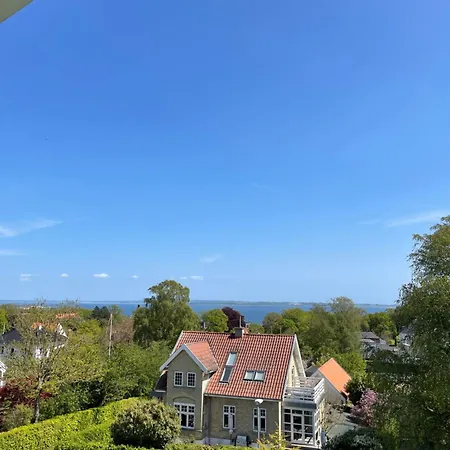 Apartman Eksklusiv Taglejlighed Med Hav- Og Skovudsigt Risskov